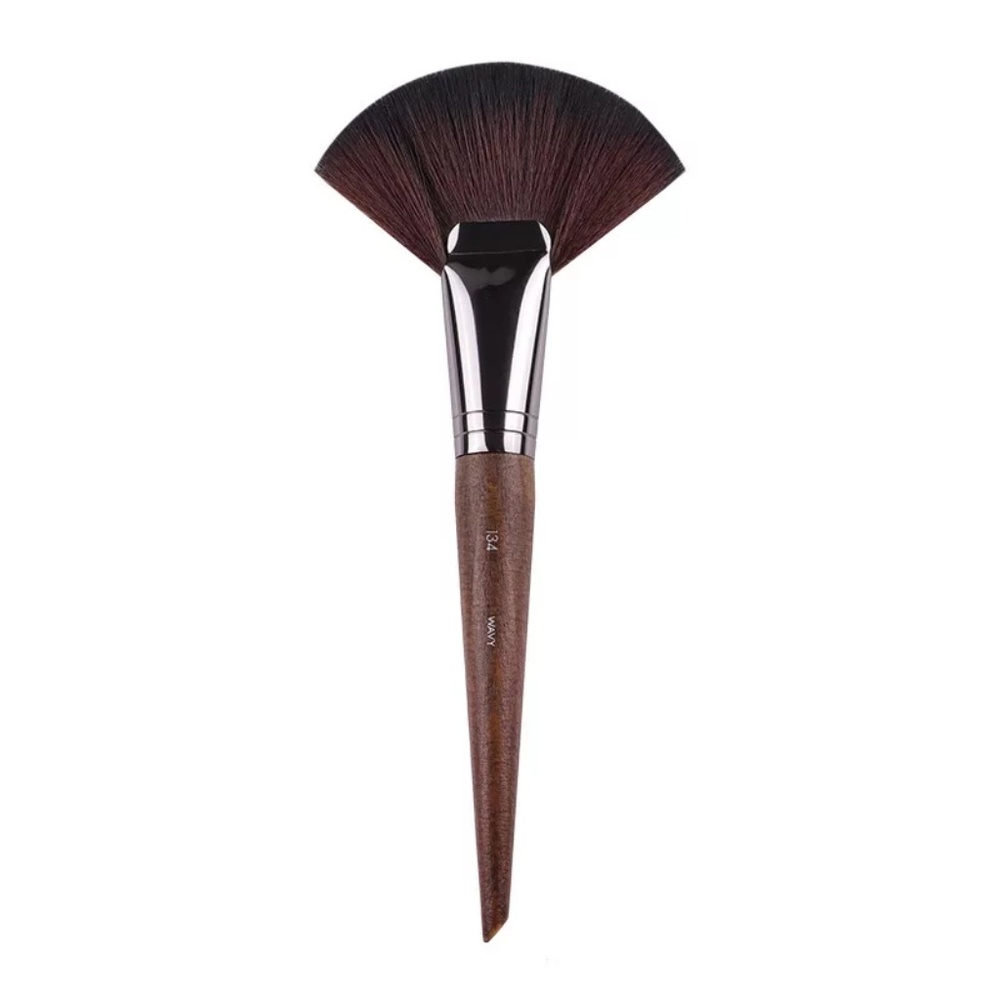 Precision Pro Featherweight Fan Brush 134